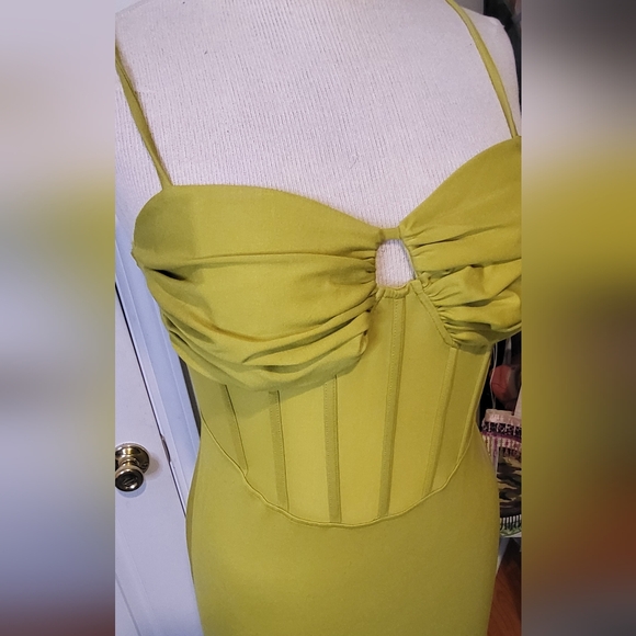 Fashionnova Chartreuse Corset Slipdress Size 1X - Picture 2 of 5
